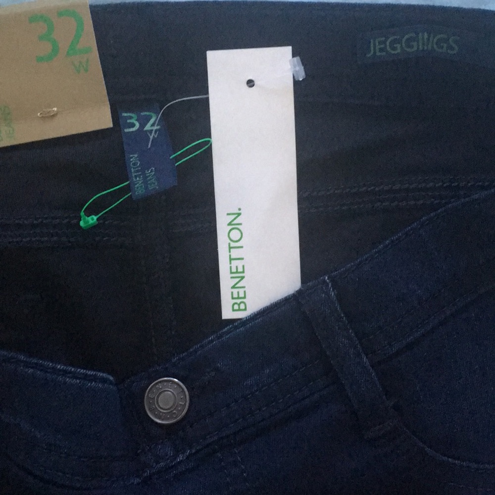 “Benetton” (Italy) dark blue jeans jeggins, 32W